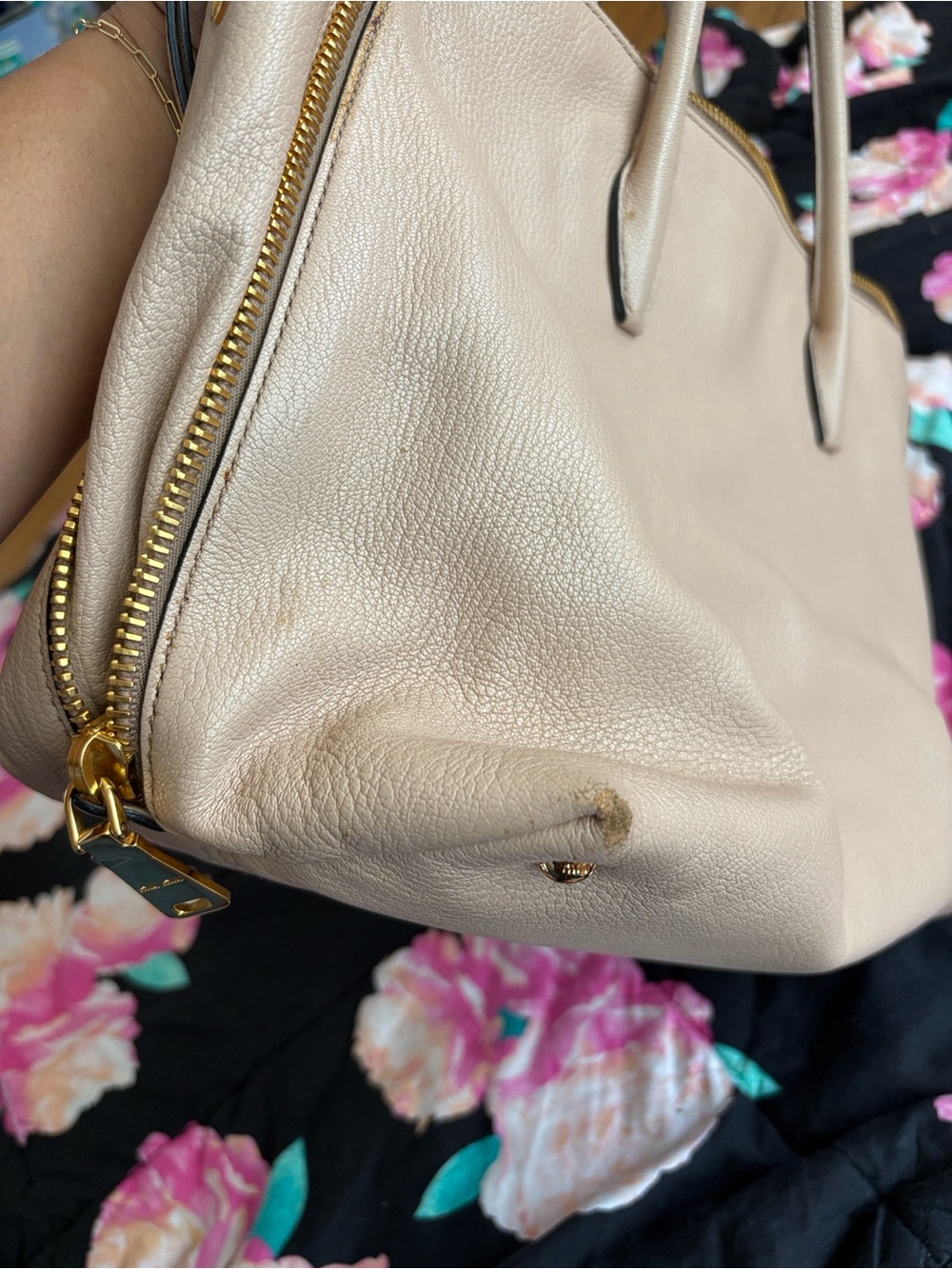 Miu Miu Madras 2 way Handbag Taupe Leather Top-Handle Satchel with Gold Hardware - Picture 4 of 15